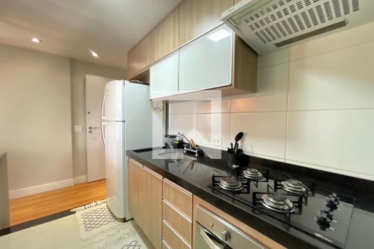 Cozinha de apartamento à venda com 2 quartos, 64m² em Vila Prost de Souza, Campinas