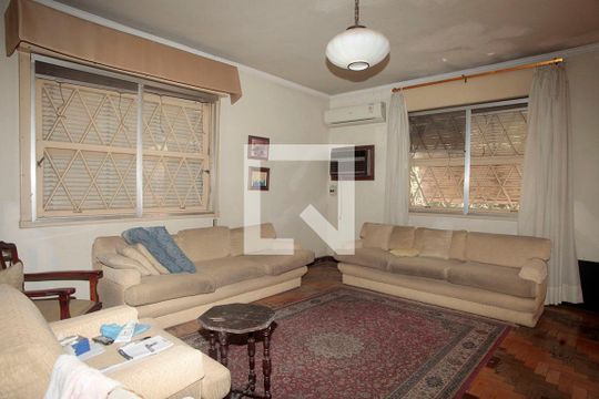 Casa à venda com 3 quartos, 260m² em Petrópolis, Porto Alegre