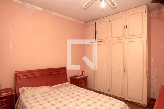 Quarto 1 de casa à venda com 3 quartos, 260m² em Petrópolis, Porto Alegre