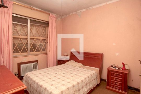 Quarto 1 de casa à venda com 3 quartos, 260m² em Petrópolis, Porto Alegre