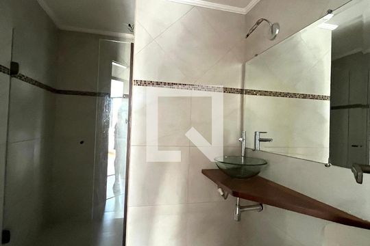 Banheiro de apartamento à venda com 3 quartos, 83m² em Vila Mascote, São Paulo