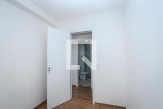Quarto de apartamento para alugar com 2 quartos, 43m² em Jardim Monte Alegre, Taboão da Serra