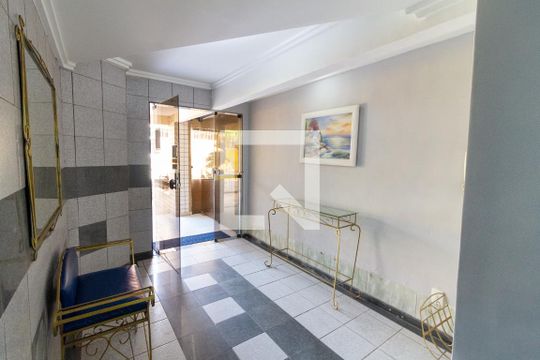 Hall social de apartamento para alugar com 1 quarto, 47m² em Osvaldo Cruz, Rio de Janeiro