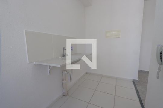 Cozinha de apartamento para alugar com 2 quartos, 42m² em Jardim Egle, São Paulo