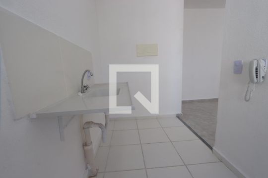 Cozinha de apartamento para alugar com 2 quartos, 42m² em Jardim Egle, São Paulo