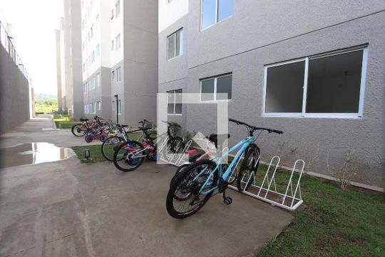 Área comum - Bicicletário de apartamento para alugar com 2 quartos, 42m² em Jardim Egle, São Paulo