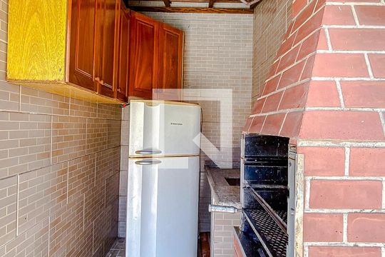 Área externa de casa à venda com 3 quartos, 260m² em Vila Invernada, São Paulo