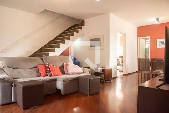 Casa à venda com 3 quartos, 150m² em Planalto Paulista, São Paulo
