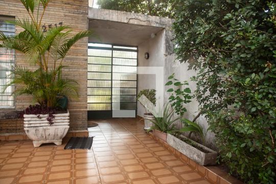 Garagem/Entrada de casa à venda com 3 quartos, 150m² em Planalto Paulista, São Paulo