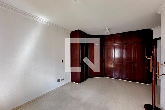 Suíte  de apartamento para alugar com 3 quartos, 172m² em Cidade Monções, São Paulo