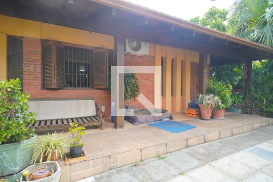 Fachada de casa à venda com 3 quartos, 360m² em Centro, Novo Hamburgo
