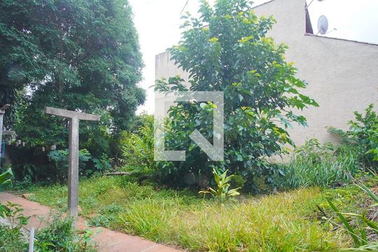 Quintal de casa à venda com 3 quartos, 360m² em Centro, Novo Hamburgo