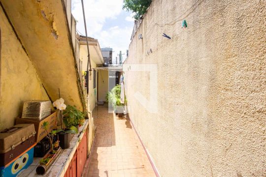 Quintal de casa à venda com 1 quarto, 157m² em Centro, Diadema