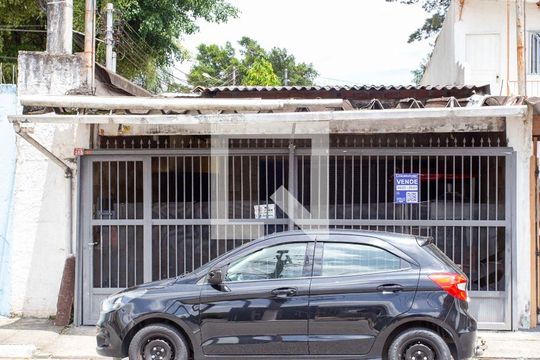 Fachada de casa à venda com 1 quarto, 157m² em Centro, Diadema