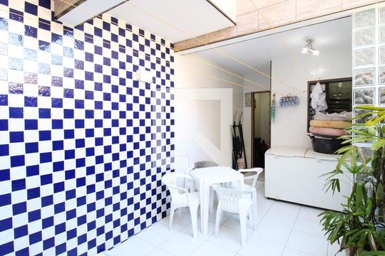 Quintal Gourmet de casa à venda com 3 quartos, 120m² em Vila Nova Carolina, São Paulo