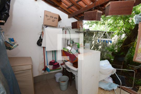 Área de Serviço de casa de condomínio para alugar com 3 quartos, 140m² em Jardim Marajoara, São Paulo