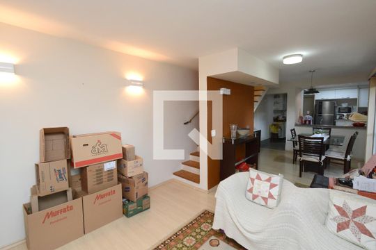 Sala de casa de condomínio para alugar com 3 quartos, 140m² em Jardim Marajoara, São Paulo
