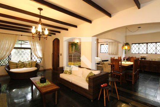 Sala de casa à venda com 3 quartos, 280m² em Jardim Guanca, São Paulo
