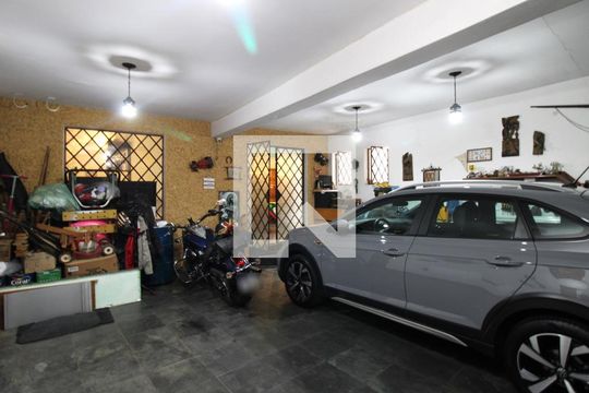 Garagem de casa à venda com 3 quartos, 280m² em Jardim Guanca, São Paulo
