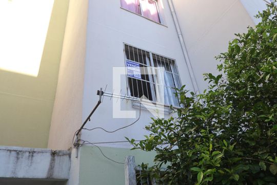 Placa de apartamento à venda com 2 quartos, 52m² em Guajuviras, Canoas