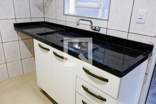 Cozinha 2 de casa à venda com 4 quartos, 256m² em Vila Campesina, Osasco
