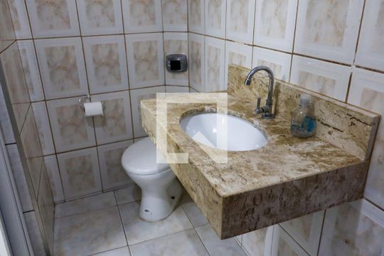 Banheiro 2 de casa à venda com 4 quartos, 256m² em Vila Campesina, Osasco