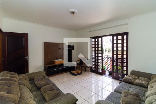 Casa à venda com 3 quartos, 167m² em Parque Santa Madalena, São Paulo