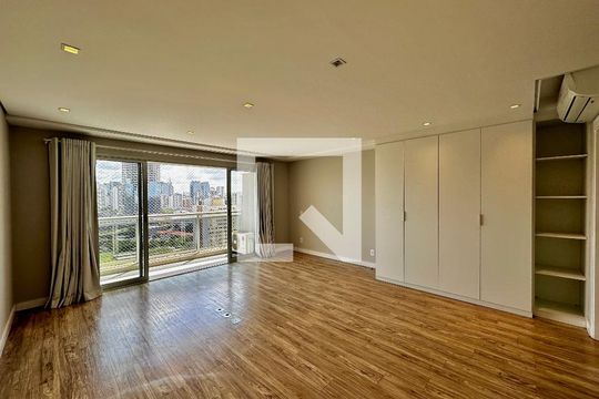 Kitnet/Studio à venda com 1 quarto, 44m² em Santo Amaro, São Paulo