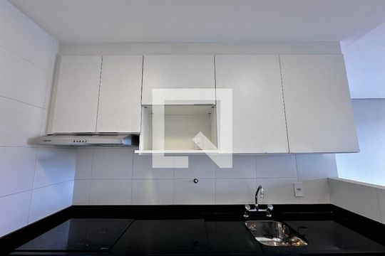 Cozinha de kitnet/studio à venda com 1 quarto, 44m² em Santo Amaro, São Paulo