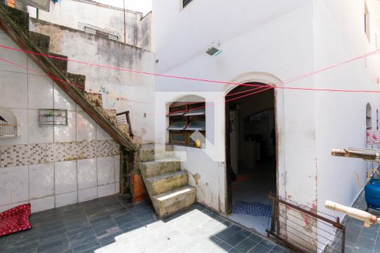 Quintal de casa à venda com 3 quartos, 180m² em Jardim Sapopemba, São Paulo