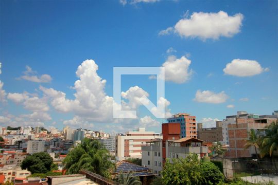 Vista Quarto 2 de apartamento à venda com 2 quartos, 62m² em Sagrada Família, Belo Horizonte