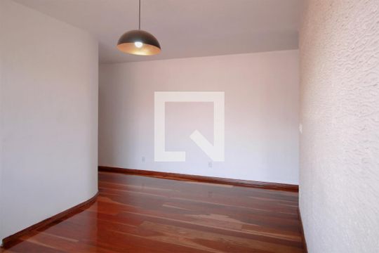 Sala de apartamento à venda com 2 quartos, 62m² em Sagrada Família, Belo Horizonte