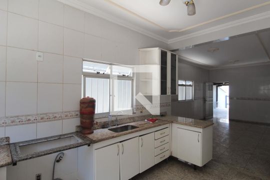 Cozinha de casa à venda com 5 quartos, 260m² em Céu Azul, Belo Horizonte