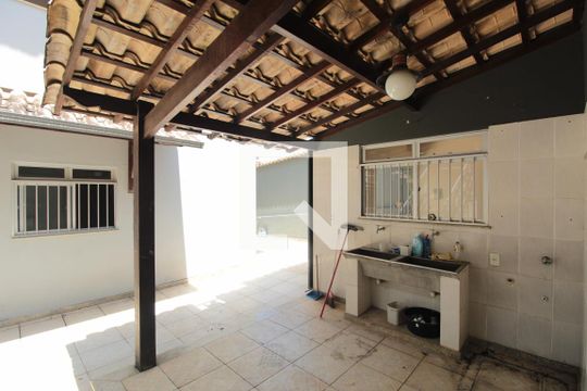 Área de Serviço de casa à venda com 5 quartos, 260m² em Céu Azul, Belo Horizonte
