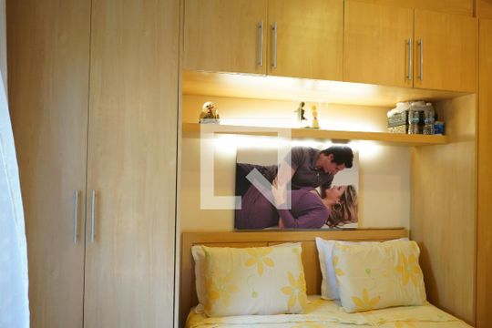 Quarto 1 de apartamento à venda com 2 quartos, 60m² em Jardim Analia Franco, São Paulo