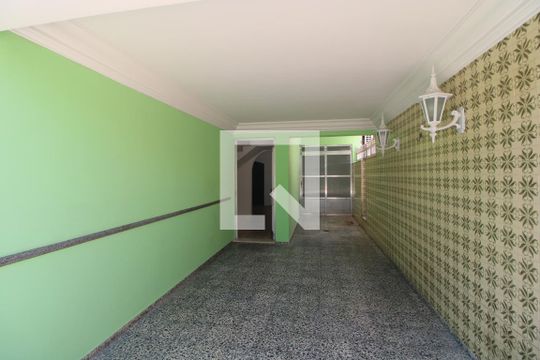 Área comum de casa à venda com 4 quartos, 220m² em Jardim Umuarama, São Paulo