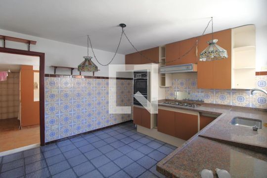 Cozinha de casa à venda com 4 quartos, 220m² em Jardim Umuarama, São Paulo