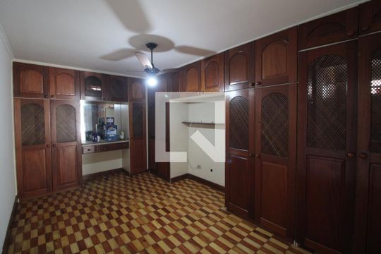 Quarto 1 de casa à venda com 4 quartos, 220m² em Jardim Umuarama, São Paulo