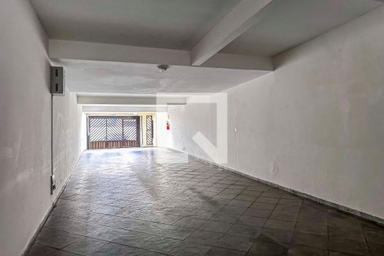 Garagem de apartamento para alugar com 3 quartos, 78m² em Vila Scarpelli, Santo André