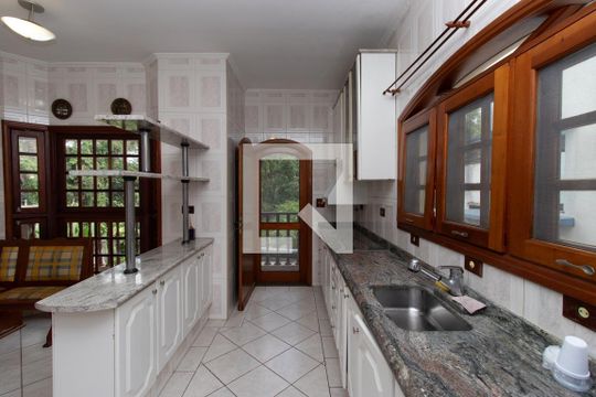 Cozinha de casa à venda com 3 quartos, 400m² em Barro Branco (zona Norte), São Paulo