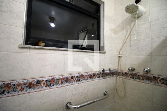 Banheiro Social de apartamento à venda com 3 quartos, 132m² em Penha Circular, Rio de Janeiro