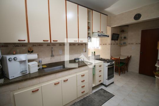 Cozinha de apartamento à venda com 3 quartos, 132m² em Penha Circular, Rio de Janeiro