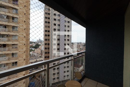 Sacada de apartamento para alugar com 3 quartos, 100m² em Vila Seixas, Ribeirão Preto