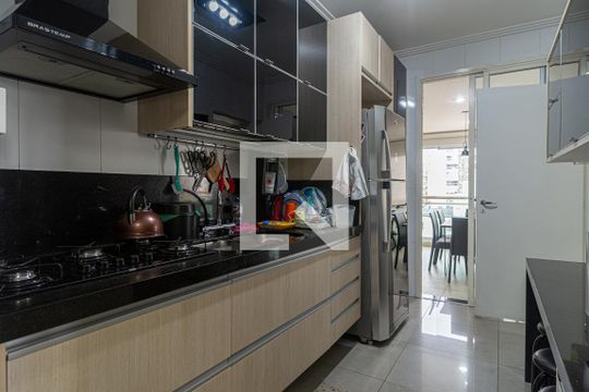 Cozinha de apartamento para alugar com 3 quartos, 123m² em Consolação, São Paulo