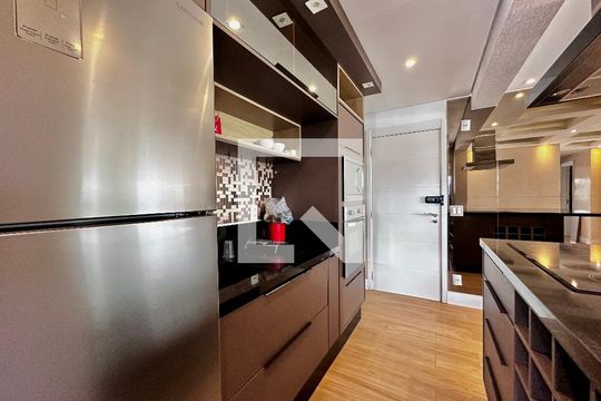 Cozinha de apartamento à venda com 2 quartos, 92m² em Jardim Dom Bosco, São Paulo