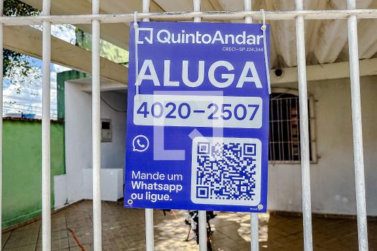 Plaquinha de casa para alugar com 3 quartos, 60m² em Vila Regente Feijo, São Paulo