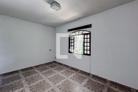 Casa para alugar com 3 quartos, 60m² em Vila Regente Feijo, São Paulo