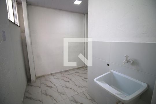 Área de Serviço de casa para alugar com 2 quartos, 50m² em Brás de Pina, Rio de Janeiro