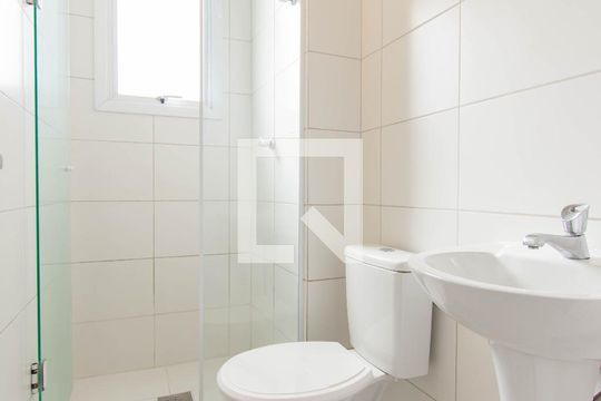 Banheiro de apartamento para alugar com 2 quartos, 53m² em Centro, Canoas