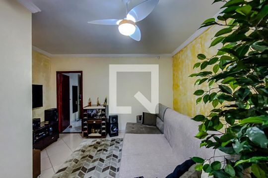 Sala de casa à venda com 3 quartos, 200m² em Cambuci, São Paulo